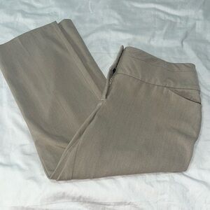 Maurice’s size 7/8 tan dressy capri